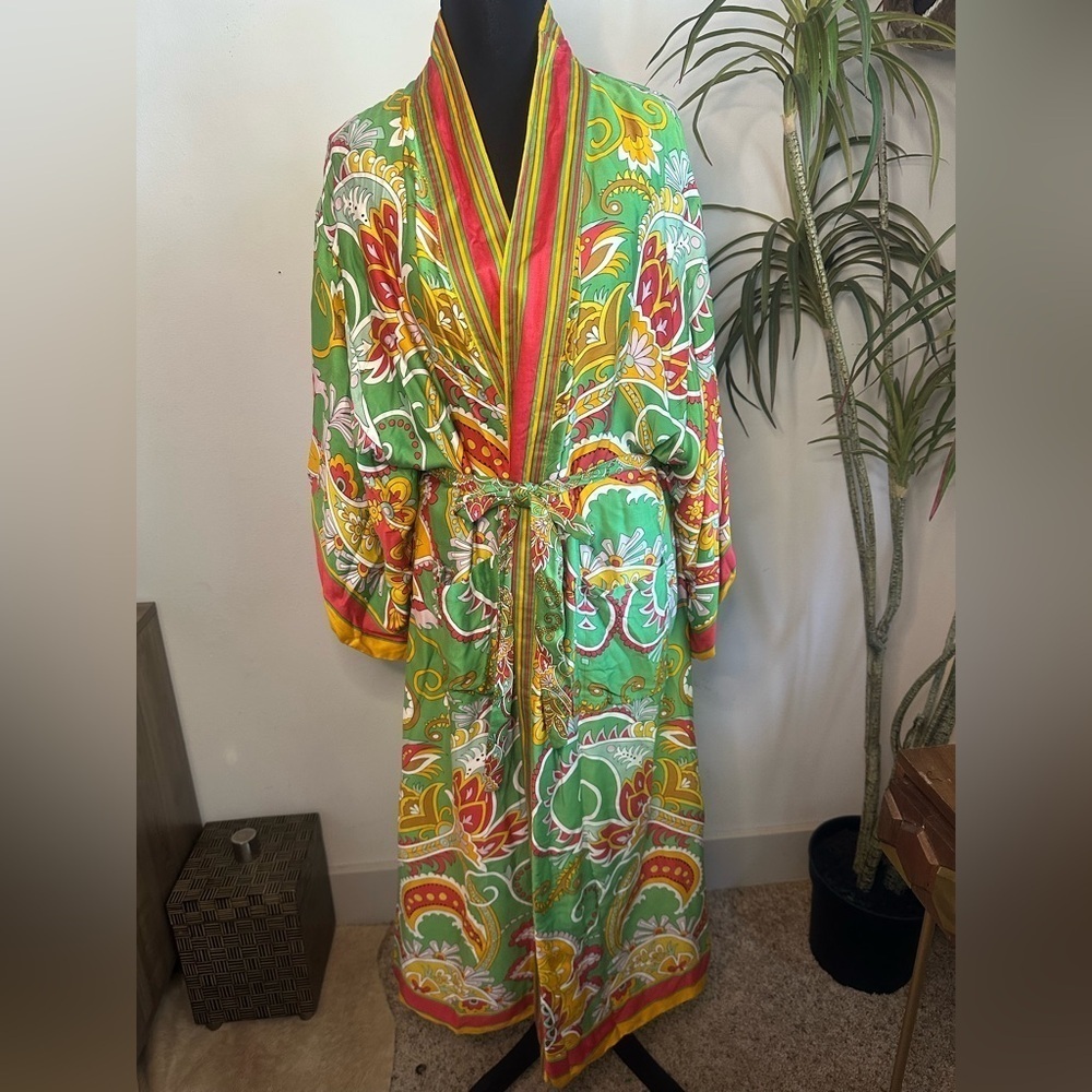 Hale Bob vintage paisley robe Pucci like vintage print S/M